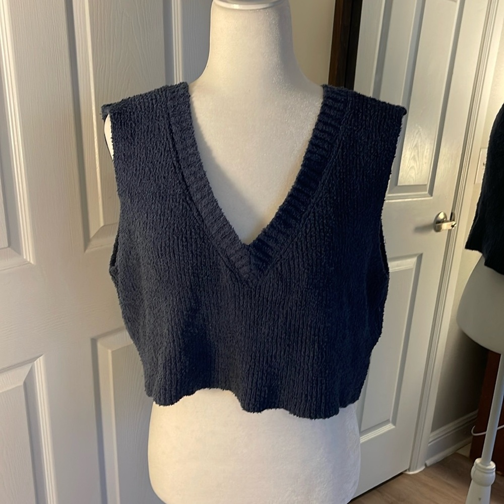 Nwot blue sweater vest super cozy